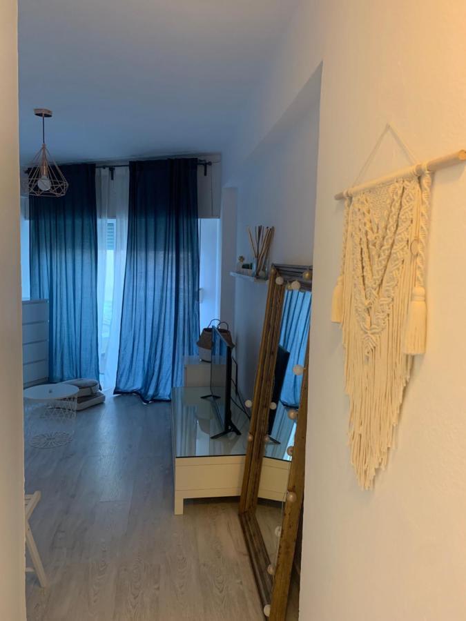 Acogedor Estudio En Primera Linea De Playa Benalmádena Dış mekan fotoğraf