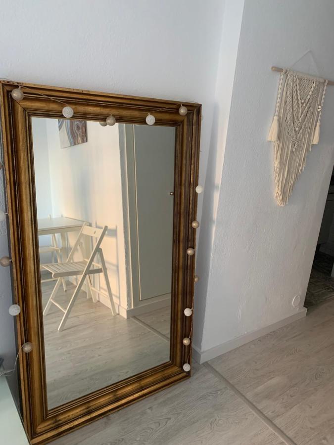 Acogedor Estudio En Primera Linea De Playa Benalmádena Dış mekan fotoğraf